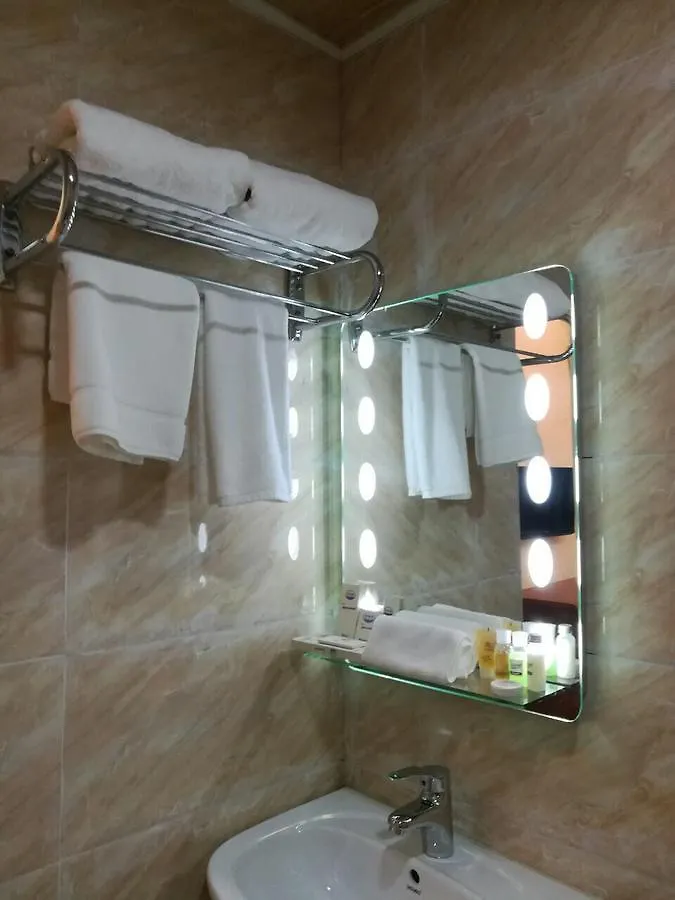 Hotel Shwe Ni Rangum 3*,