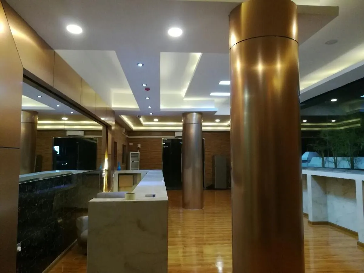 Hotel Shwe Ni Янгон