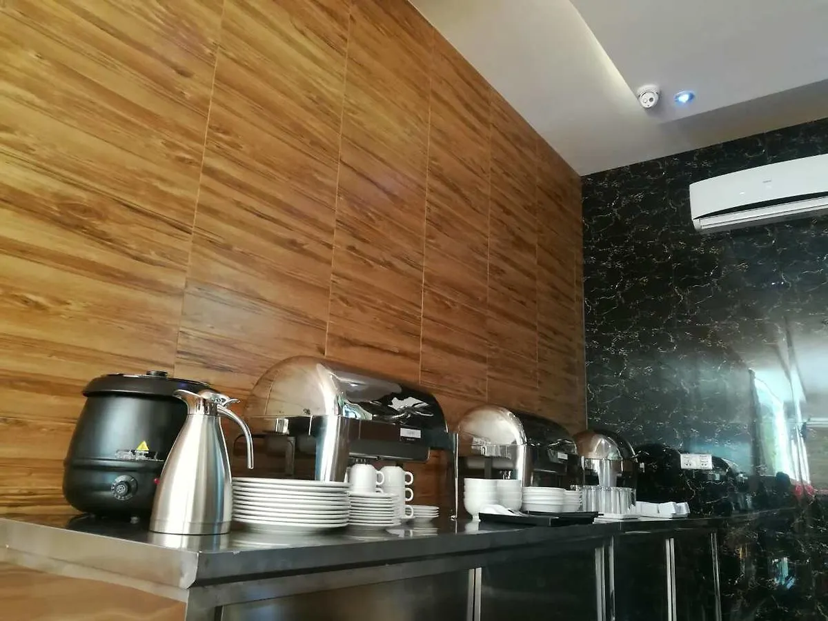 Hotel Shwe Ni Янгон 3*,  Мьянма