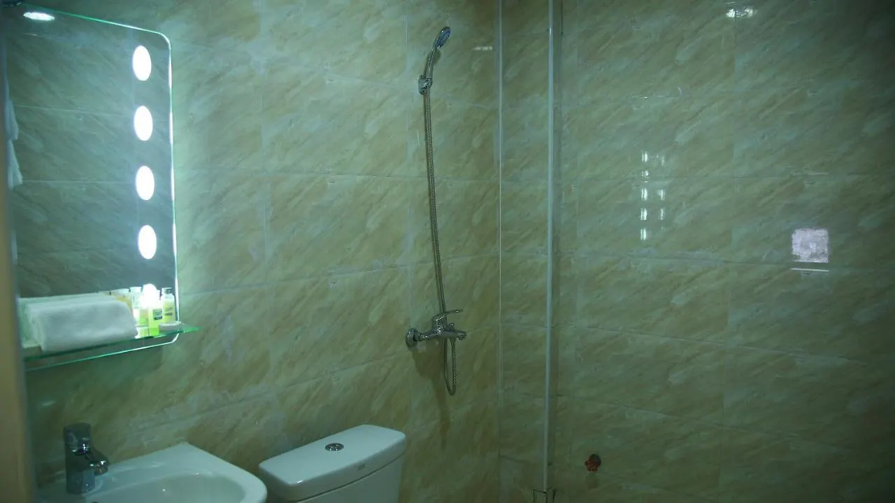 Hotel Shwe Ni Янгон